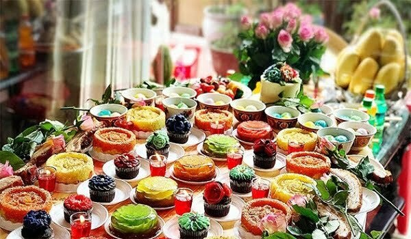 Nghi thức khai hoa cho bé trong lễ cúng đầy tháng