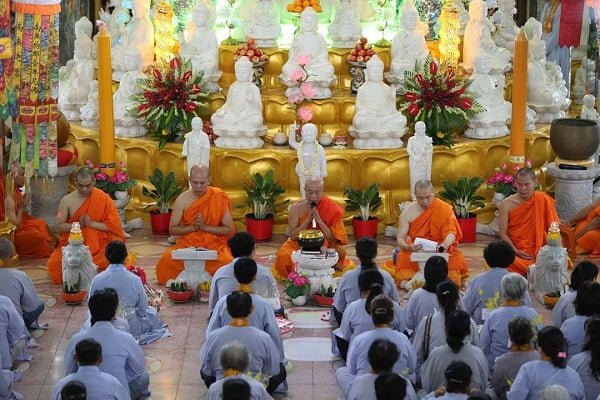 Sao Thổ Tú hợp màu gì