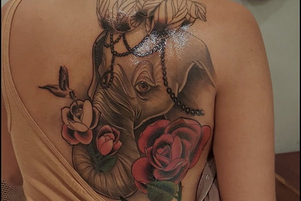 Tattoo voi thần và hoa